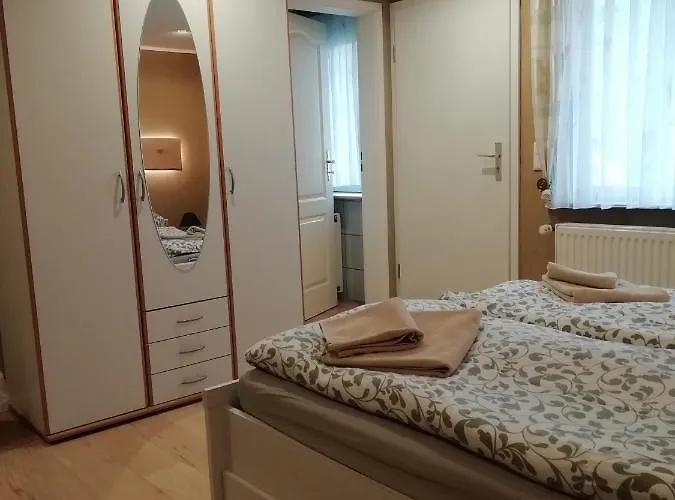 Neues Vaterland بيت ضيافة تسيهدينك