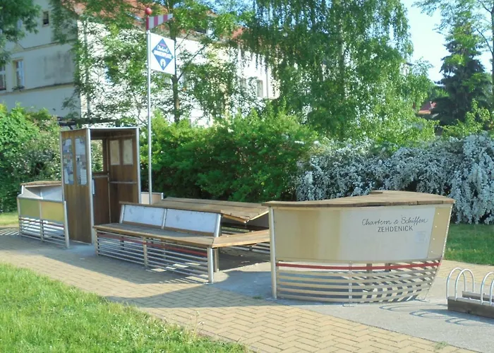 Neues Vaterland بيت ضيافة 3*